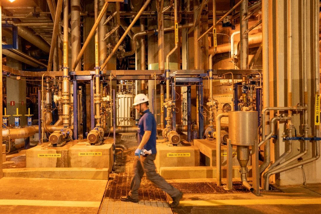 Emprego na indústria perde tração no ano e cai em maio