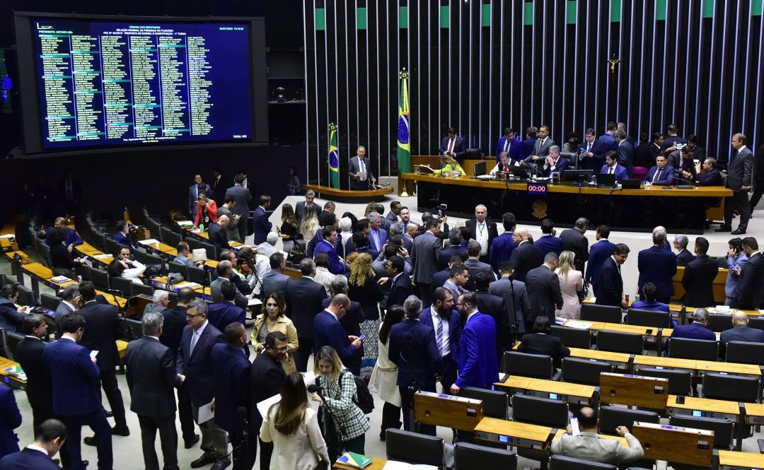 Câmara aprova PEC da reforma tributária em dois turnos