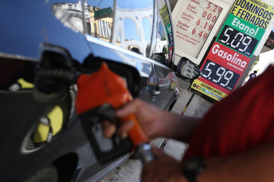 Petrobras reajusta preços da gasolina e do diesel para distribuidoras