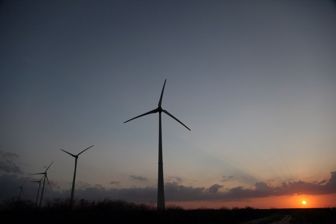 Weg e Petrobras firmam parceria para desenvolvimento do maior aerogerador de energia eólica do país