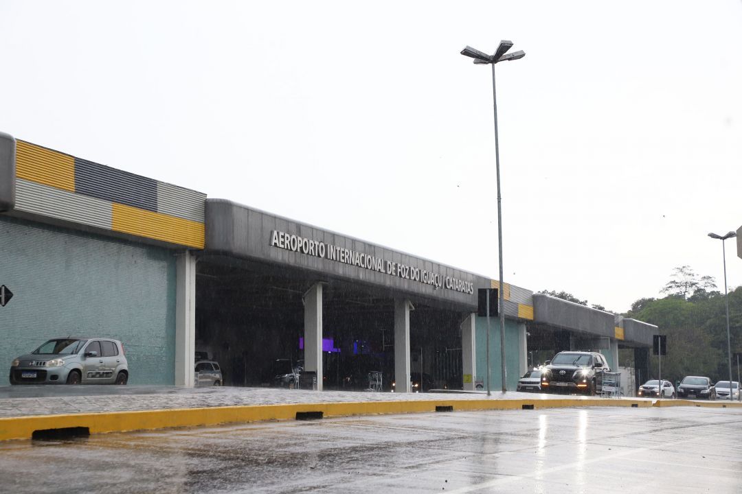Aeroporto de Foz do Iguaçu receberá R$ 270 milhões para ampliar capacidade