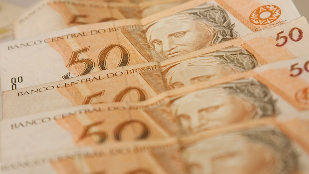 Brasileiros ainda não sacaram R$ 7,4 bilhões de valores a receber