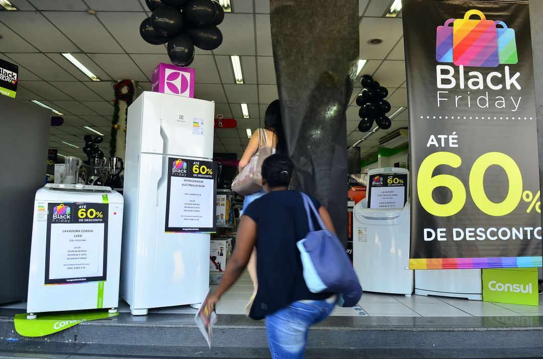 Black Friday: como a ciência explica a atração por liquidações
