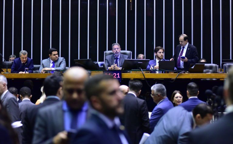 Câmara aprova projeto que regulamenta o mercado de carbono