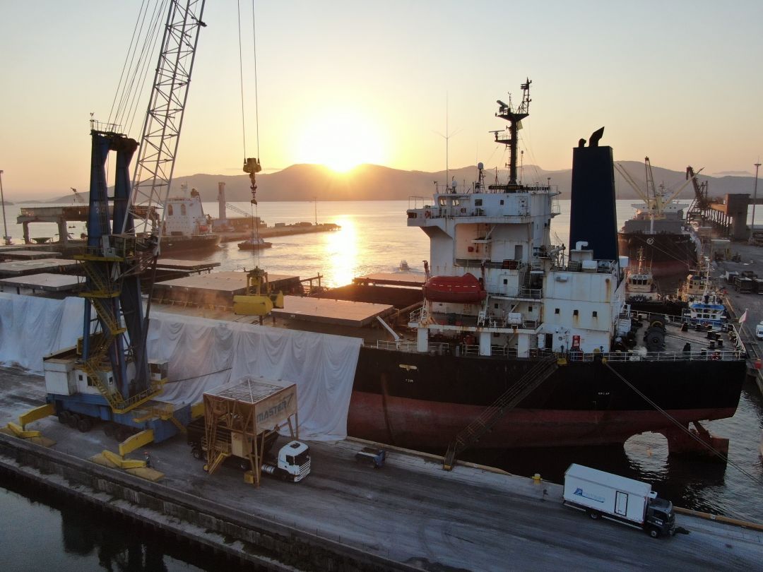 Porto de São Francisco do Sul atinge maior movimentação de carga da história