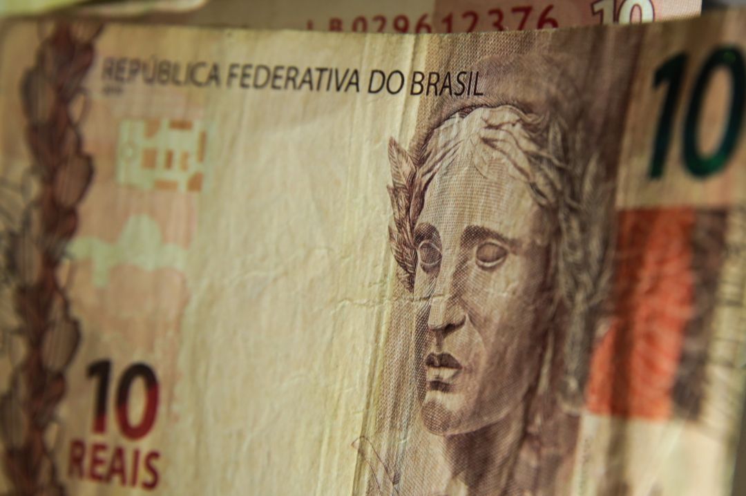 Brasileiros ainda não sacaram R$ 7,5 bilhões de valores a receber
