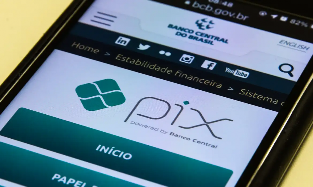 Pagamentos via Pix cresceram 738% nas compras de final de ano