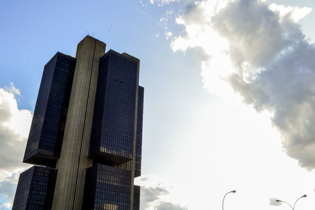 Quarta-feira deve ter decisões sem surpresas envolvendo BC e Fed