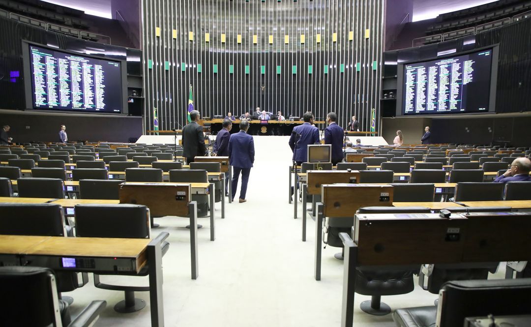 Deputados aprovam texto-base do programa de aceleração da transição energética