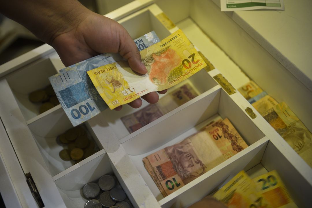 Atividade econômica avançou 0,4% em fevereiro