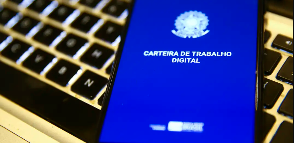 Brasil registra mais de 244 mil empregos formais em março