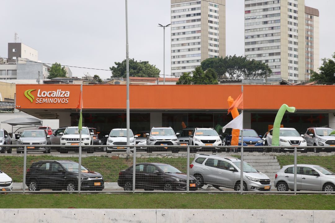 Emplacamentos de veículos crescem 20% até abril