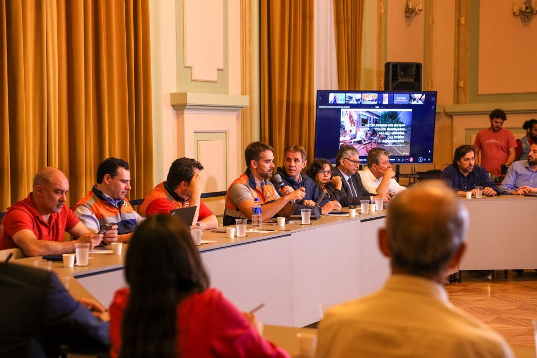 Estado e empresários discutem ações para a reconstrução do RS