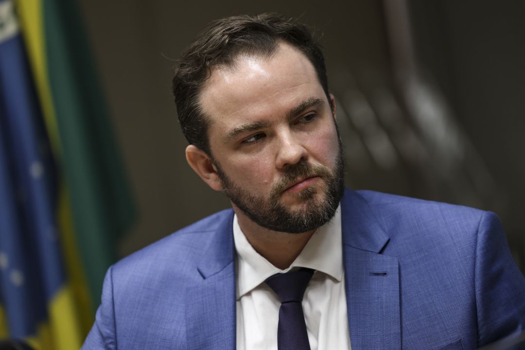 Governo limita uso do PIS/Cofins para custear corte na folha