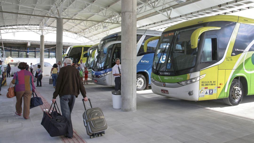 Volume de serviços avança 0,5% em abril