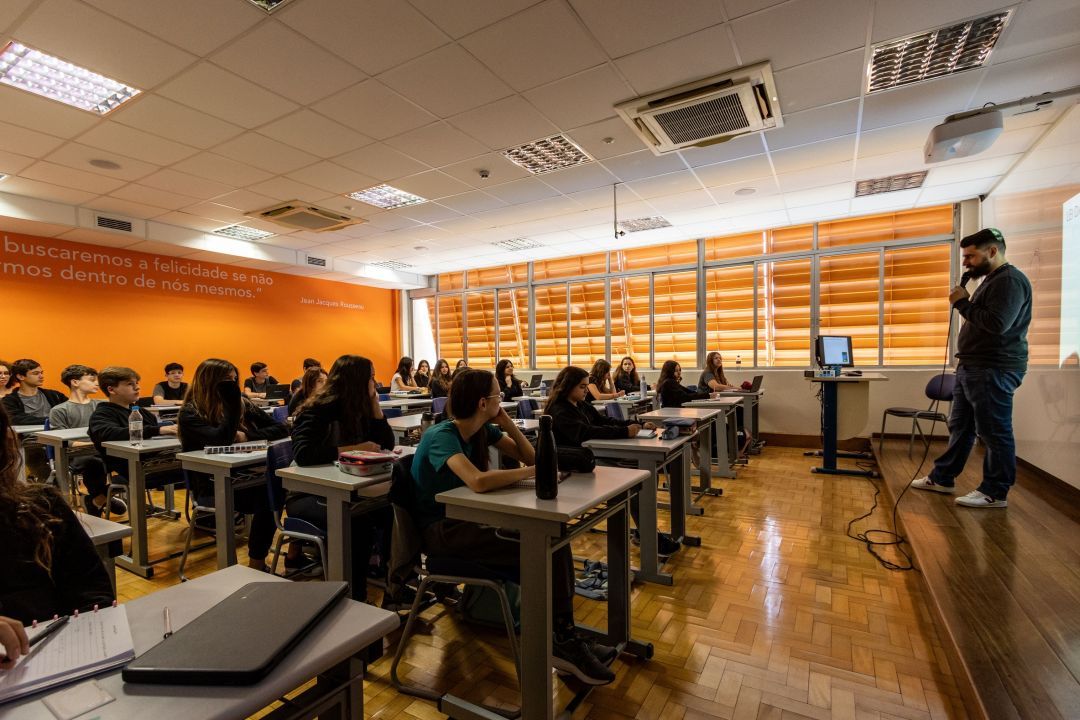 Escola emprega análise de dados para gestão pedagógica