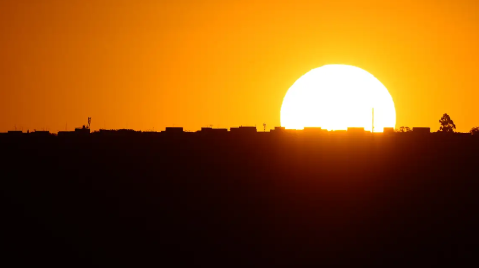Economia com horário de verão pode beirar R$ 400 milhões