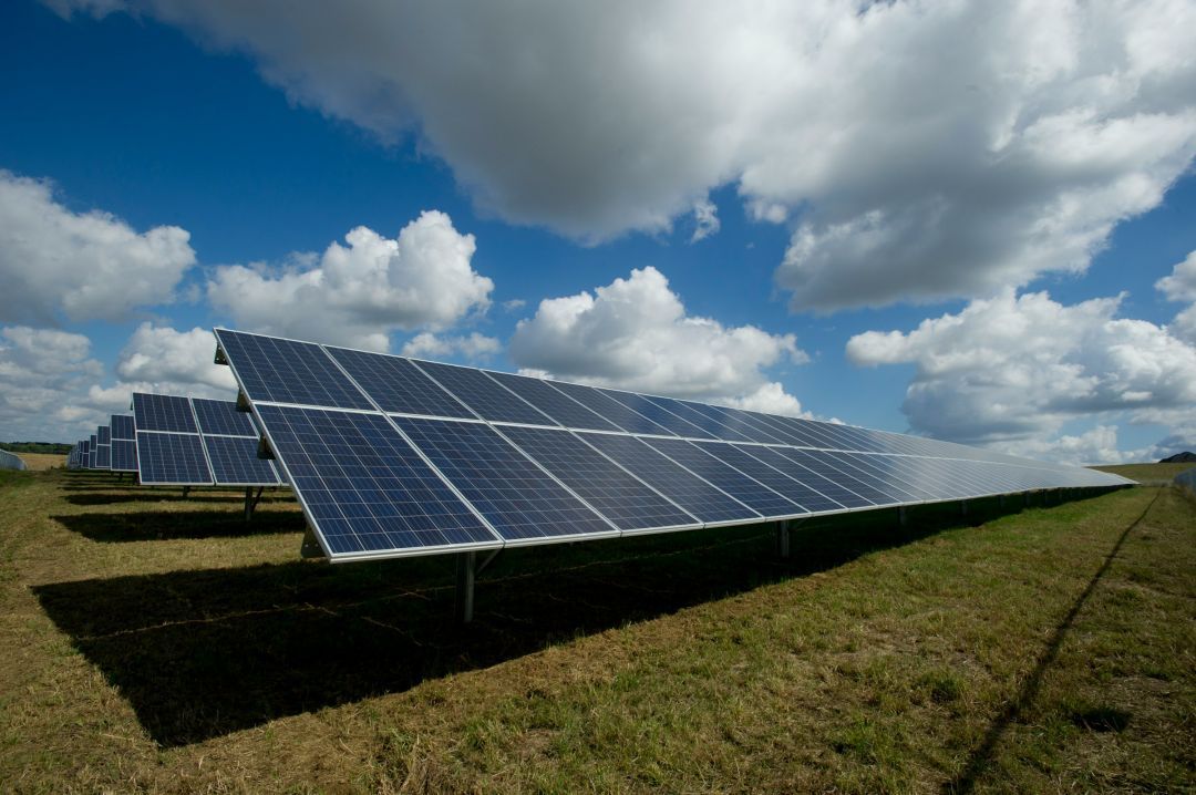 Brasil alcança 50 GW de energia solar