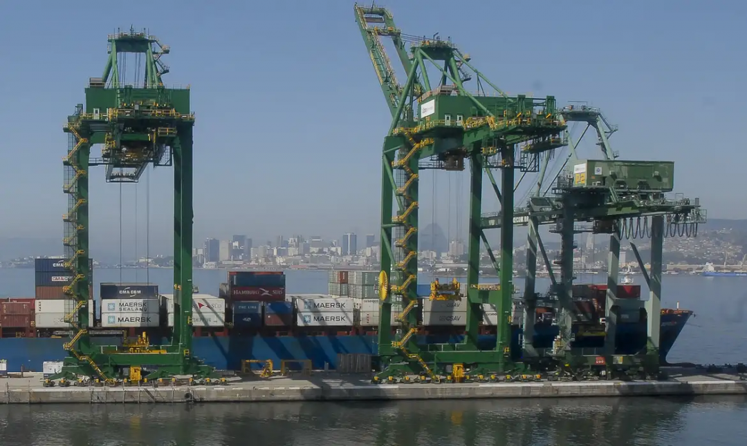 Balança comercial tem superávit de US$ 74,5 bi em 2024