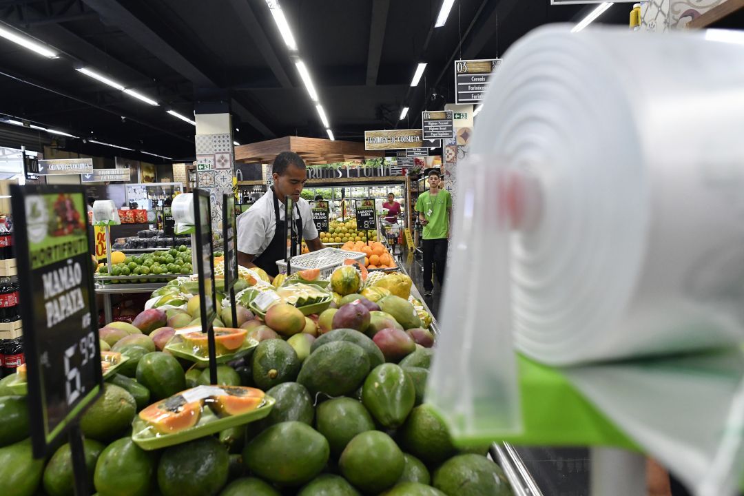 Isenção do IR pode injetar R$ 17 bilhões no consumo de bens e de serviços