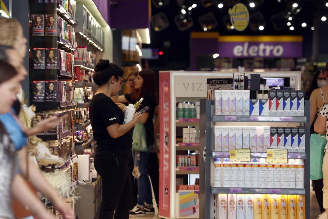 Intenção de consumo das famílias cresce em dezembro