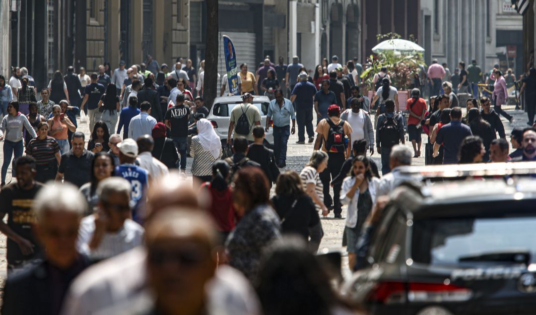 Desemprego cresce no trimestre encerrado em fevereiro