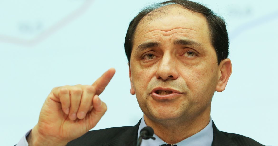 Incertezas justificam suspensão de meta fiscal