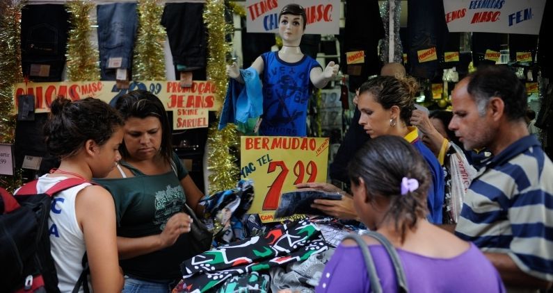 Consumo das famílias é o grande motor da economia