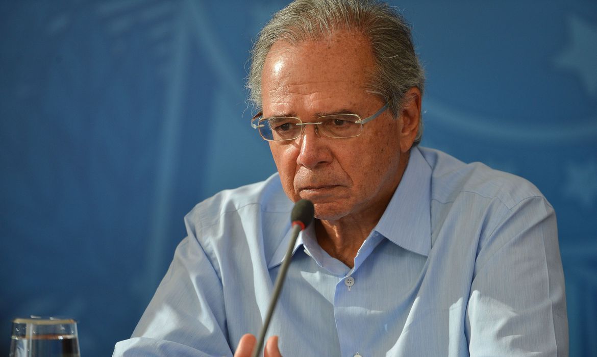 Guedes afirma que governo vai manter teto de gastos