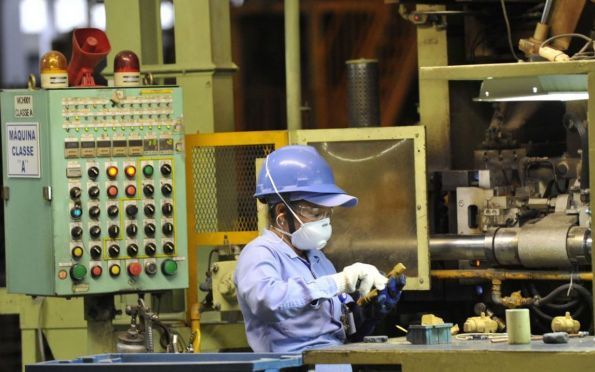 PIB cai 1,2% no primeiro trimestre do ano