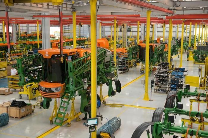 Ipea revela queda de 27,5% nos investimentos em abril