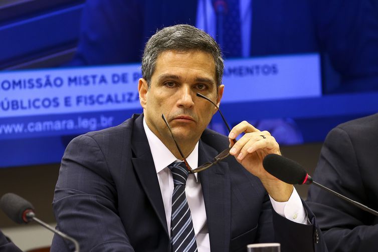 Campos Neto afirma que meta de inflação não foi abandonada