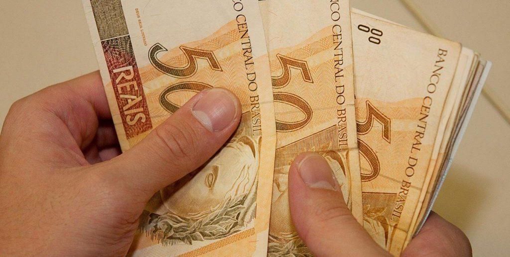 Captação da poupança diminui em junho, mas bate recorde para o mês