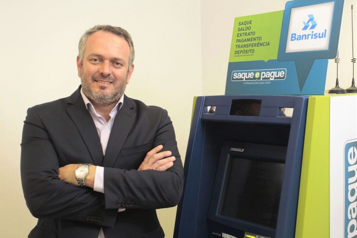 Dinheiro em papel ainda é importante no Brasil