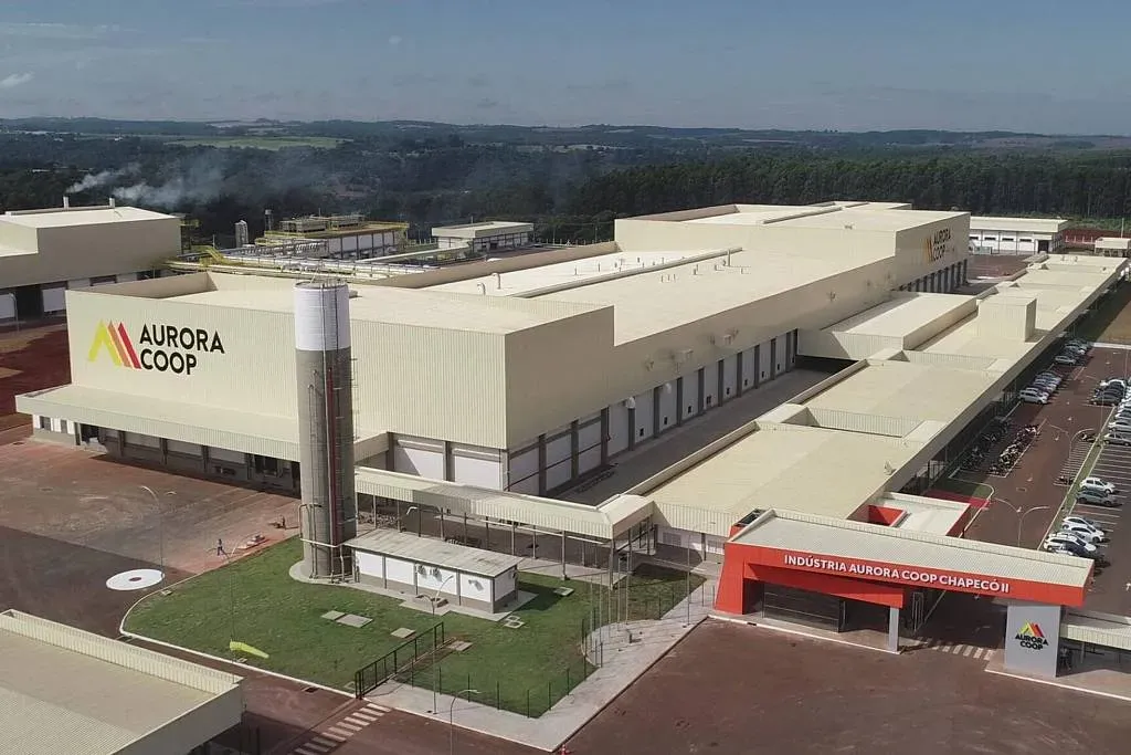 Brasil Soberano - BNDES aprova R$ 300 mi para Aurora Coop exportar proteína animal.webp