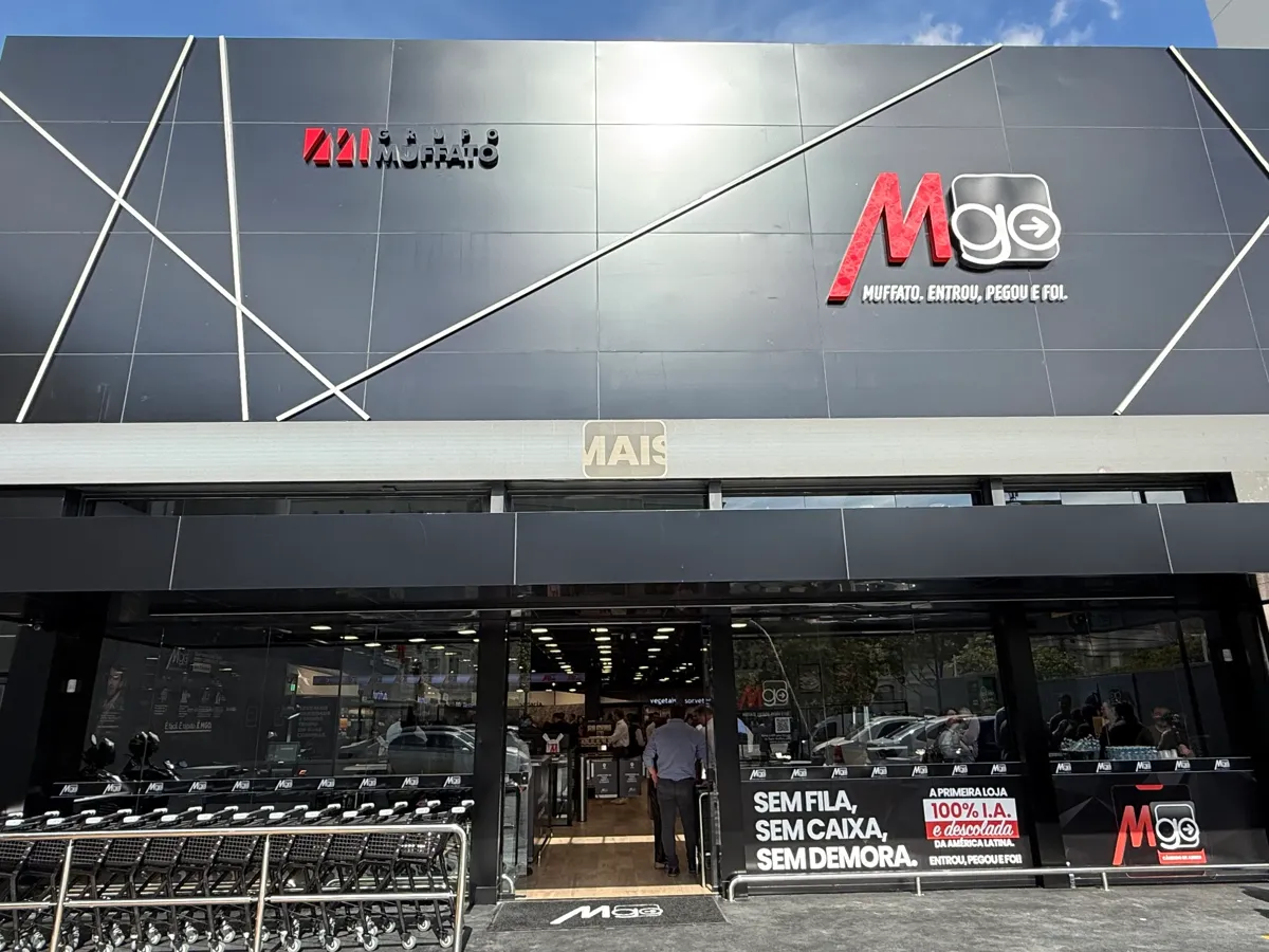 A filial em Curitiba (PR) fica em frente ao Shopping Müller.webp