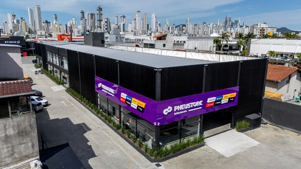 Foto-fachada- Pneustore.webp