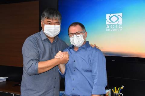 Lenoir Broch assume comando da ACIC