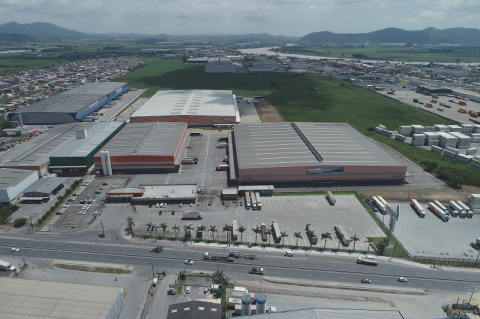 Domazzi instala novo CD em Itajaí