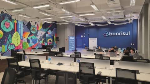 A qualquer hora e em qualquer lugar - Grupo Amanhã