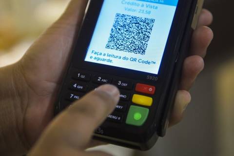 Endividamento cai pela quarta vez