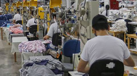 Taxa de desocupação cai para 7,5%