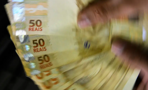 Governo prorroga Desenrola até 20 de maio