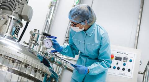 Produção industrial cai 0,3% em fevereiro