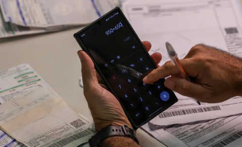 Endividamento aumenta entre as famílias em março