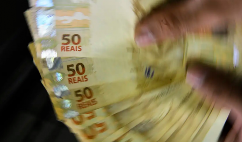 Governo propõe salário mínimo de R$ 1.502 para o próximo ano