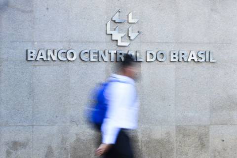 BC vê alta de expectativas de inflação e não indica corte de juros