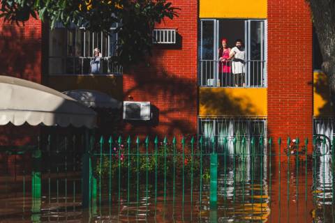 Como ficam os imóveis locados com as enchentes?