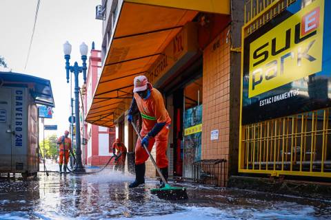 Enchentes afetam mais da metade das micro e pequenas empresas gaúchas