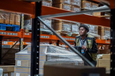 Banco Central eleva estimativa do PIB para 2,03% neste ano